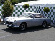Une Ferrari !! oui et puis ..