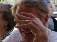 Alain qui nous montre ces bagues !!!!!